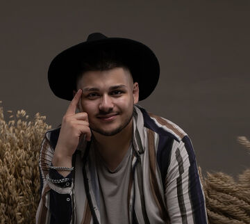 Сулейманов Акбер